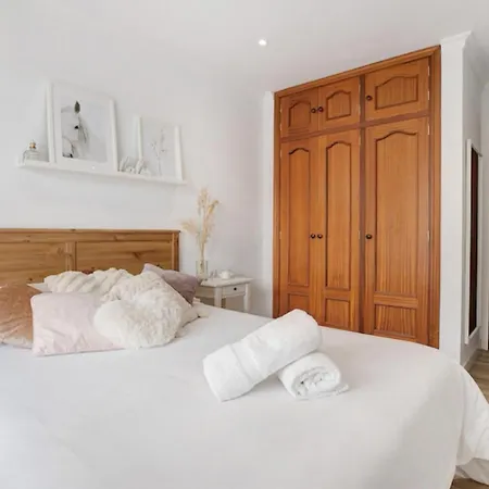 3 Bedroom Beautiful In La Laguna Apartment